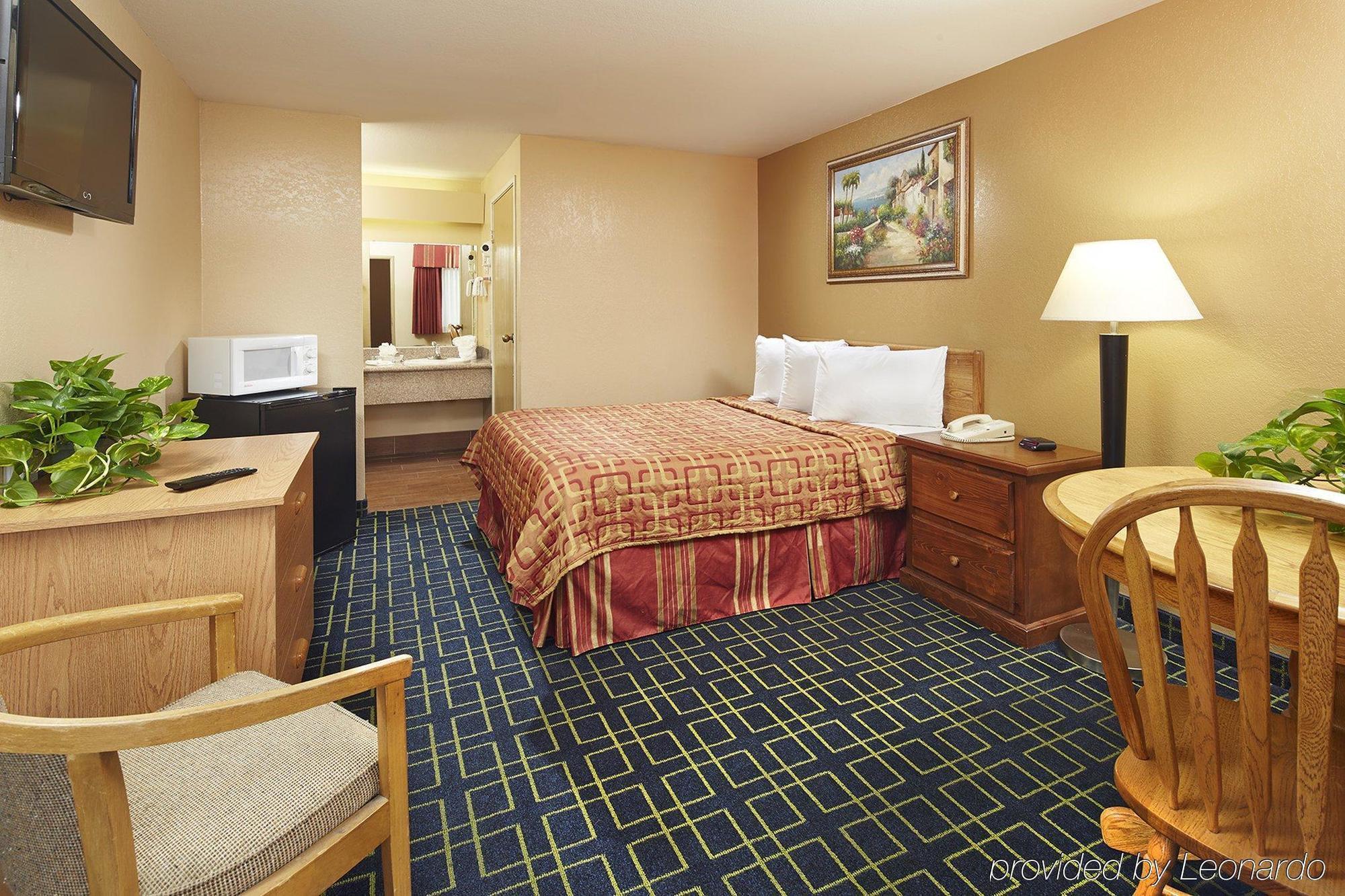 Hotel O'cairns And Lompoc