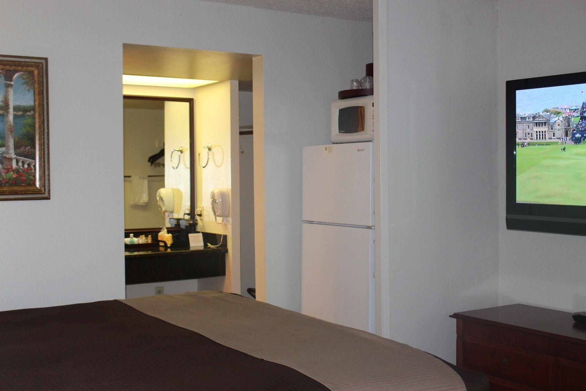 O'cairns And 3* Lompoc